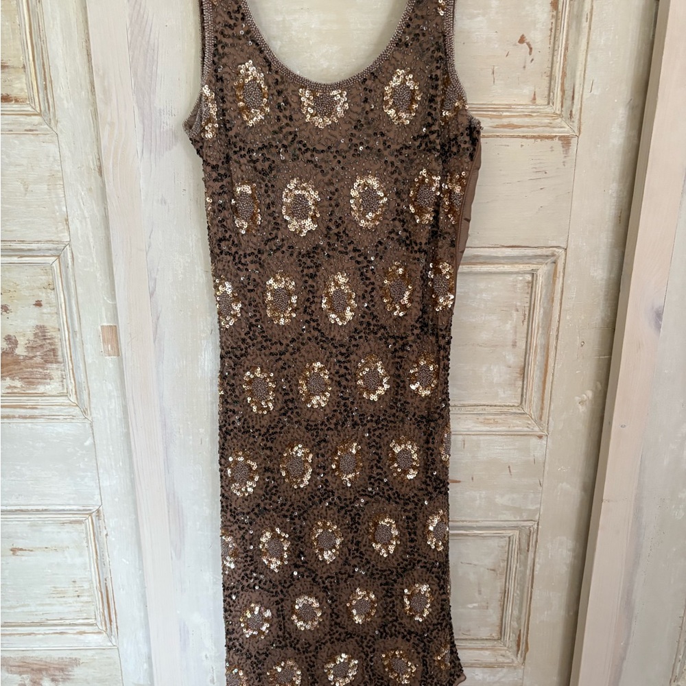 Elegant Sequin Dress in Brown and Gold